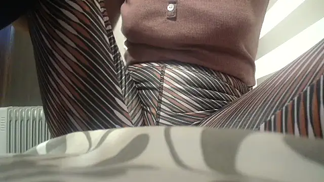 Web Lady online show from September 28, 2025, 5:09 pm