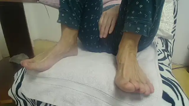 Snapshot of Web_Lady chatting on January 12, 2026, 9:20 pm Web Lady online show from January 12, 2026, 9:20 pm