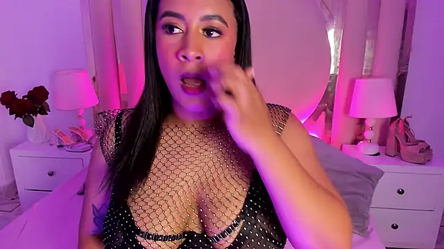 Snapshot of AmyMasson chatting on December 5, 2025, 3:32 pm AmyMasson online show from December 5, 2025, 3:32 pm