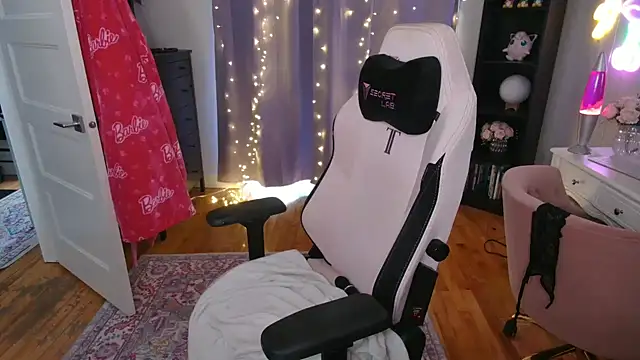 Snapshot of rachelbrooksxx chatting on March 3, 2025, 7:17 pm rachelbrooksxx online show from March 3, 2025, 7:17 pm