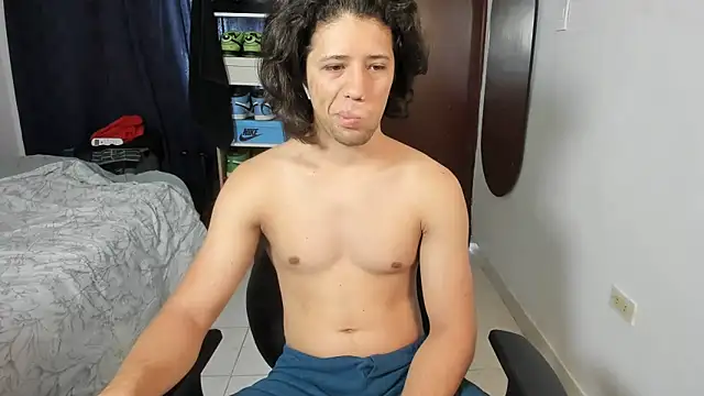 Snapshot of imtonny19 chatting on February 3, 2026, 4:34 pm imtonny19 online show from February 3, 2026, 4:34 pm