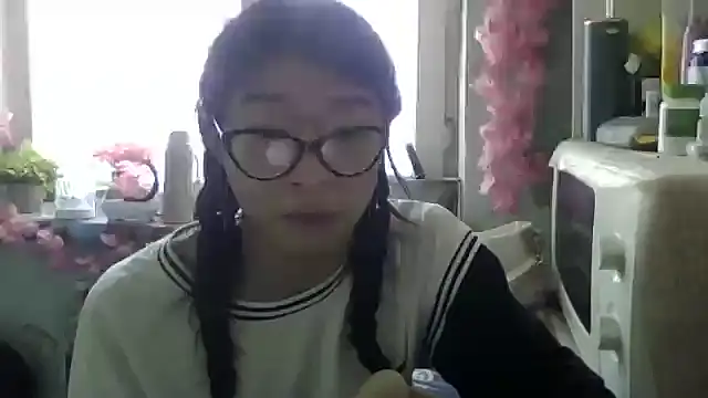 Snapshot of CarlyJoy chatting on October 5, 2025, 9:33 am CarlyJoy online show from October 5, 2025, 9:33 am