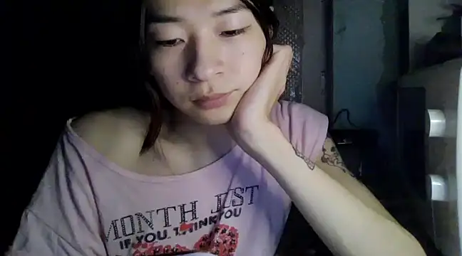 Snapshot of CarlyJoy chatting on March 21, 2025, 5:45 pm CarlyJoy online show from March 21, 2025, 5:45 pm
