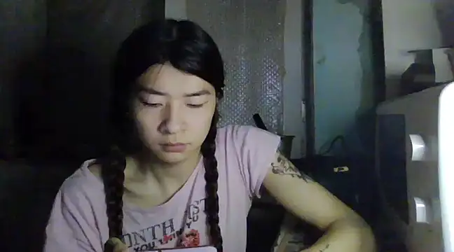 Snapshot of CarlyJoy chatting on March 18, 2025, 4:06 pm CarlyJoy online show from March 18, 2025, 4:06 pm
