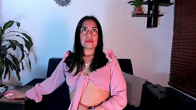 im amber online show from April 18, 2026, 2:25 am