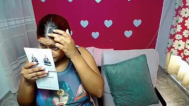 Snapshot of violeta_rous chatting on May 17, 2026, 3:23 pm violeta rous online show from May 17, 2026, 3:23 pm