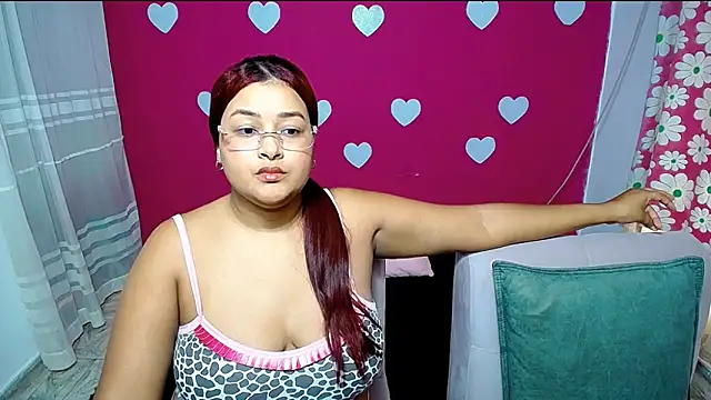 Snapshot of violeta_rous chatting on May 14, 2026, 3:31 pm violeta rous online show from May 14, 2026, 3:31 pm