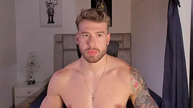 paul rogerr online show from November 18, 2025, 10:24 pm