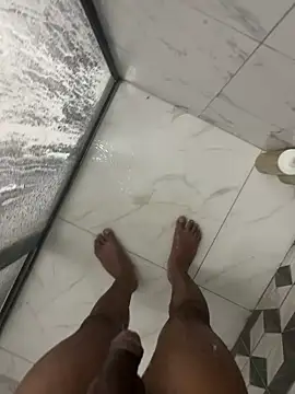 Snapshot of Tintola chatting on February 4, 2026, 3:34 am Tintola online show from February 4, 2026, 3:34 am