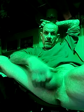 deepstroker42071 online show from February 15, 2026, 1:06 am