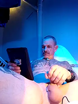 deepstroker42071 online show from December 21, 2025, 10:28 am