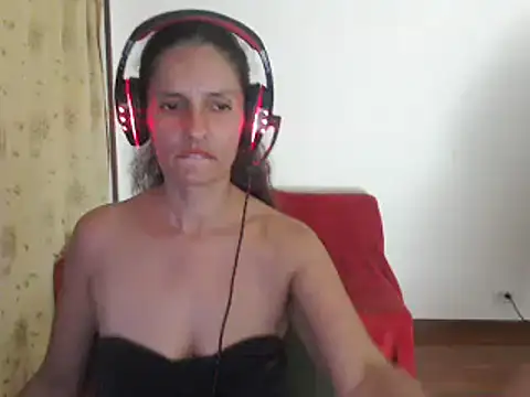 Snapshot of catalina_duran1 chatting on March 7, 2025, 7:41 am catalina duran1 online show from March 7, 2025, 7:41 am