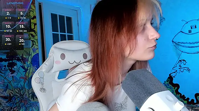 Snapshot of Sunny_Mouse_ chatting on February 12, 2025, 3:27 pm Sunny Mouse online show from February 12, 2025, 3:27 pm