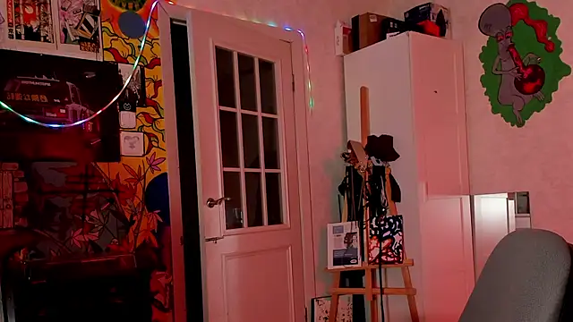 Sunny Mouse  online show from April 15, 2026, 7:40 pm