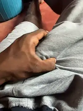 Yurt000 online show from March 22, 2025, 5:17 am