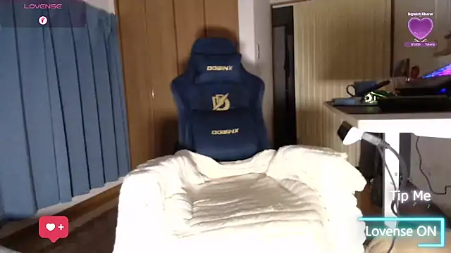 tai0202 online show from October 2, 2025, 10:13 pm