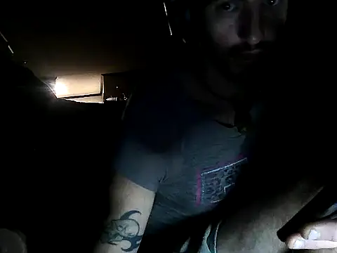 Snapshot of Bi_curious86 chatting on September 26, 2025, 5:47 am Bi curious86 online show from September 26, 2025, 5:47 am