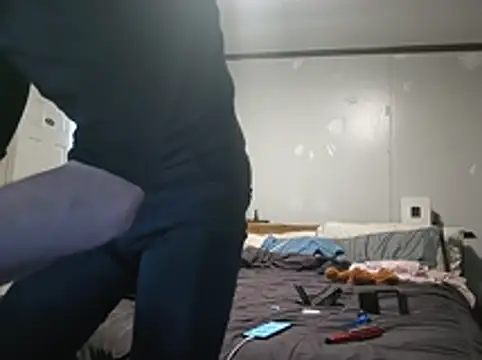 Bi curious86 online show from November 28, 2025, 9:59 pm