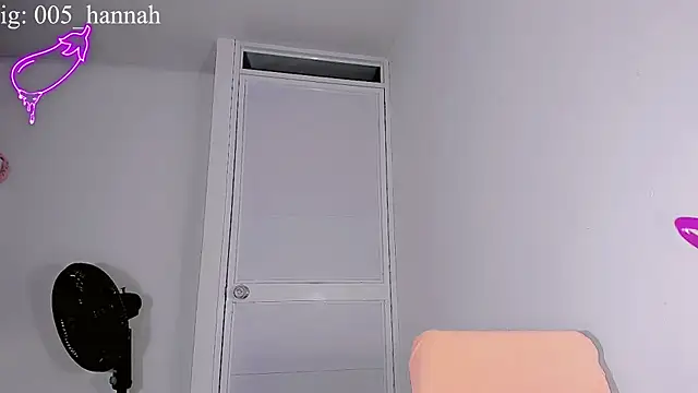 Hannahsmit online show from October 4, 2025, 6:48 am