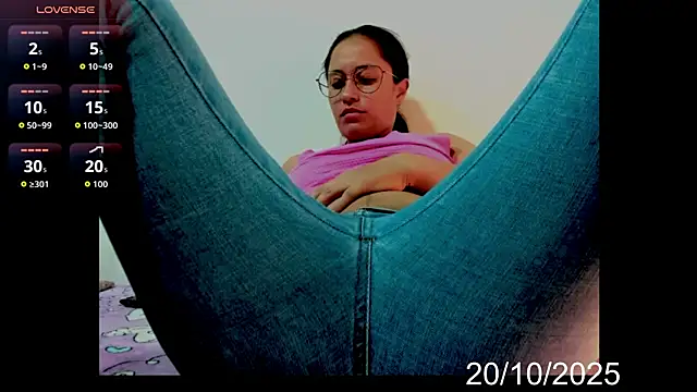 lady hana28 online show from October 20, 2025, 12:06 pm