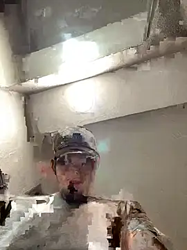 Heyoitskeyss online show from April 17, 2026, 9:50 pm