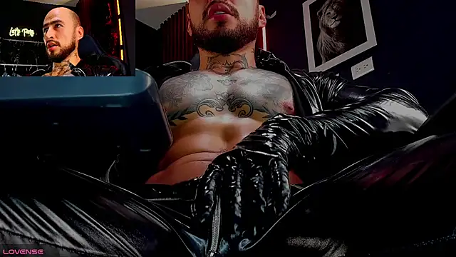 Snapshot of billyMayer_ chatting on October 9, 2025, 5:46 pm billyMayer online show from October 9, 2025, 5:46 pm