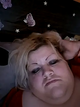 ducicsajsziii online show from December 14, 2025, 2:44 pm