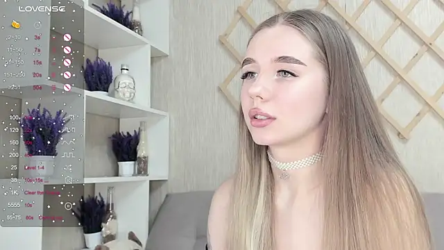 Snapshot of AutoBaby chatting on October 1, 2025, 9:47 am AutoBaby online show from October 1, 2025, 9:47 am