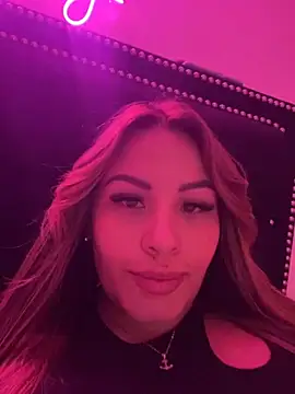 sexyyykloee online show from December 5, 2025, 6:12 am