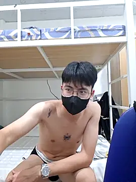 Gwencloudy online show from December 21, 2025, 11:01 am