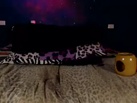 Karendolly  8 online show from December 13, 2025, 8:04 pm