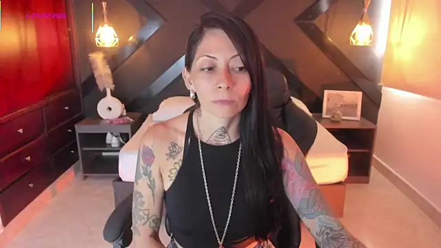 Snapshot of dark_gotica chatting on September 12, 2025, 7:13 pm dark gotica online show from September 12, 2025, 7:13 pm
