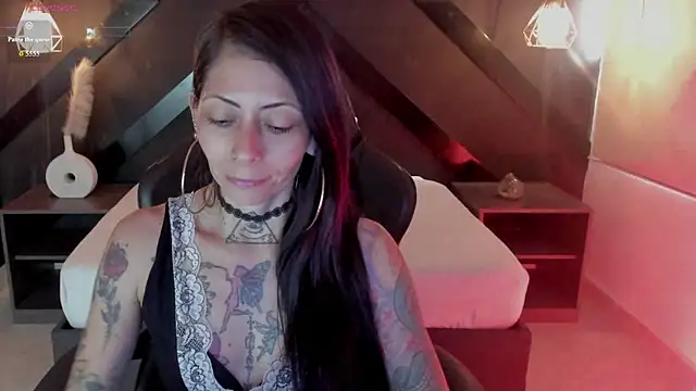 Snapshot of dark_gotica chatting on February 9, 2026, 7:12 pm dark gotica online show from February 9, 2026, 7:12 pm