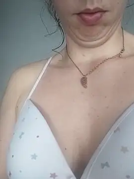 bruna safadinhaa online show from March 18, 2025, 4:06 pm