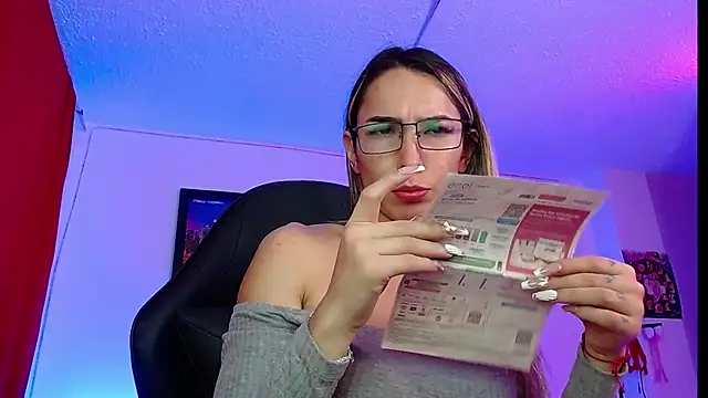 Snapshot of Niky_777 chatting on October 21, 2025, 2:00 am Niky 777 online show from October 21, 2025, 2:00 am