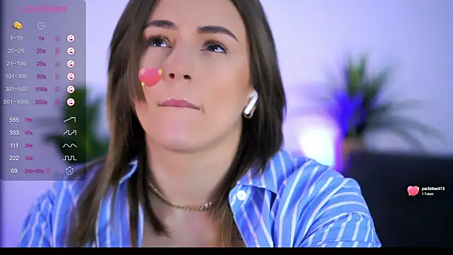 AishaCarter online show from September 18, 2025, 6:33 pm