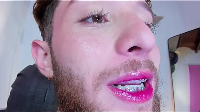 Juan Castano online show from February 28, 2026, 7:35 pm