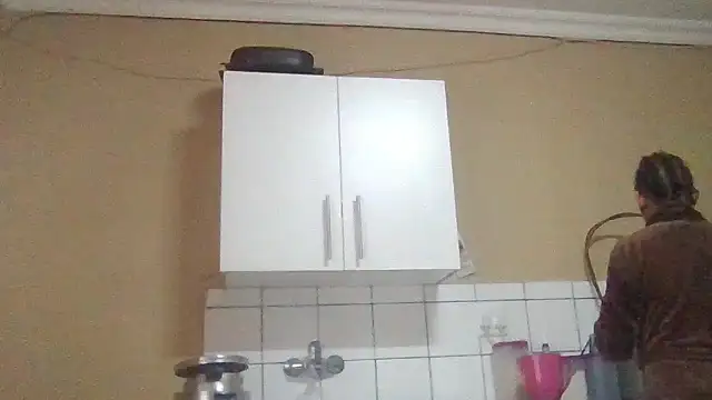 Snapshot of ShooingBunch chatting on December 17, 2025, 8:08 am ShooingBunch online show from December 17, 2025, 8:08 am