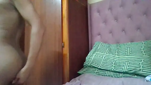 Snapshot of ShooingBunch chatting on November 10, 2025, 6:40 am ShooingBunch online show from November 10, 2025, 6:40 am