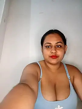 bumblebeegirl online show from October 14, 2025, 12:50 pm