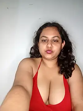 bumblebeegirl online show from March 8, 2025, 2:19 pm