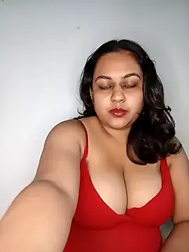 bumblebeegirl online show from January 24, 2025, 3:34 pm