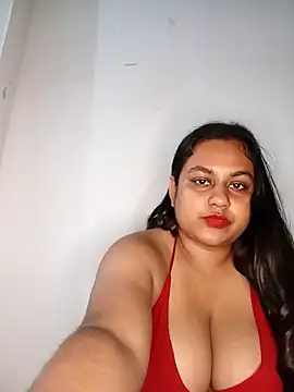 bumblebeegirl online show from March 22, 2026, 4:52 pm