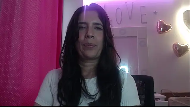Snapshot of Victoria_meester chatting on February 25, 2025, 8:21 pm Victoria meester online show from February 25, 2025, 8:21 pm