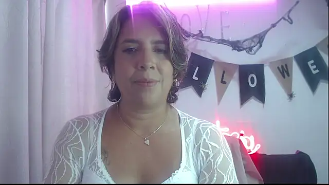 Snapshot of Victoria_meester chatting on October 5, 2025, 3:47 pm Victoria meester online show from October 5, 2025, 3:47 pm