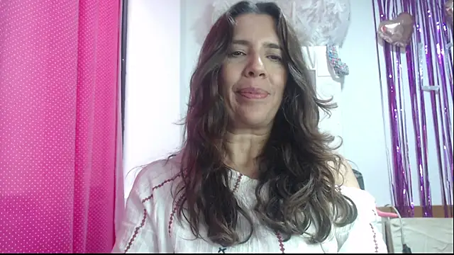 Snapshot of Victoria_meester chatting on February 18, 2025, 9:53 pm Victoria meester online show from February 18, 2025, 9:53 pm