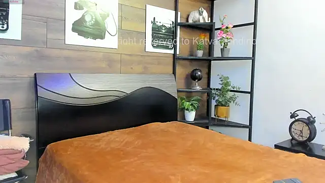 Snapshot of KatyaBlonding chatting on October 8, 2025, 1:56 pm KatyaBlonding online show from October 8, 2025, 1:56 pm