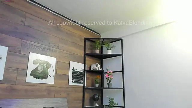 Snapshot of KatyaBlonding chatting on September 29, 2025, 3:39 pm KatyaBlonding online show from September 29, 2025, 3:39 pm