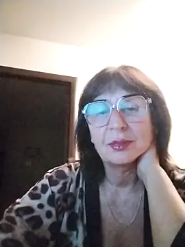 Snapshot of AlbinaXPretty chatting on September 8, 2025, 7:35 pm AlbinaXPretty online show from September 8, 2025, 7:35 pm