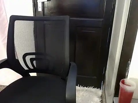 Snapshot of savage_laura chatting on November 4, 2025, 2:10 pm savage laura online show from November 4, 2025, 2:10 pm